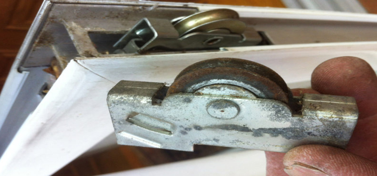 screen door roller repair in Rodeo